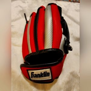 Franklin Ready To Play RTP Baseball Glove 9N Performance Designed Red Black LHT